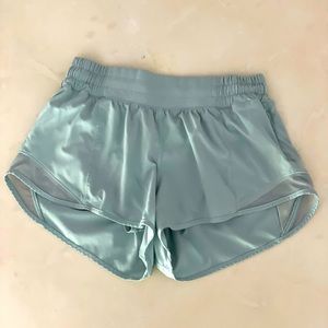 Lululemon Hotty Hot Shorts Low Rise 2.5” length Size 6